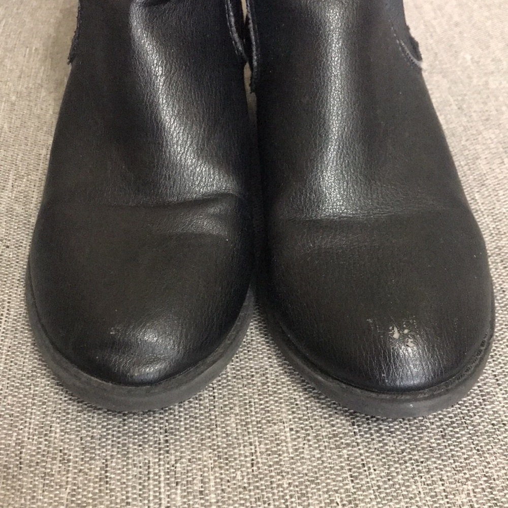 Soda Black Chelsea Boots - Picture 3 of 8